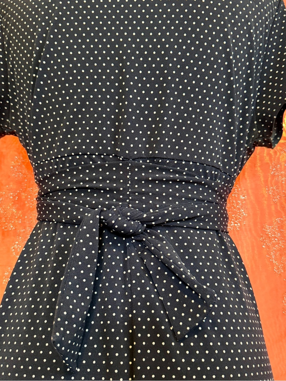 Vintage Body Central Polka Dot V-Neck Short Sleeve Dress in Navy - Picture 6 of 8